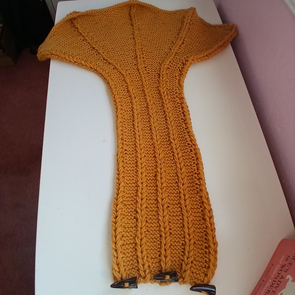 Dragon Wing Cowl Scarf - Mustard - Picture 5 of 7